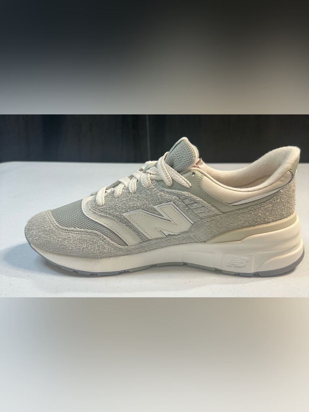 New Balance 997R Suede Sneakers U997REF Olivine/Linen Women’s 12.5 new w/out box - Picture 7 of 10